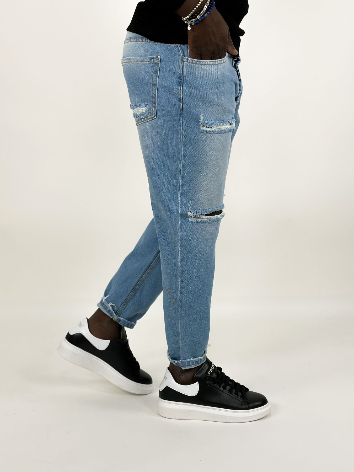 Jeans  Santa Cruz modello capri con rotture - Estilo De Vida