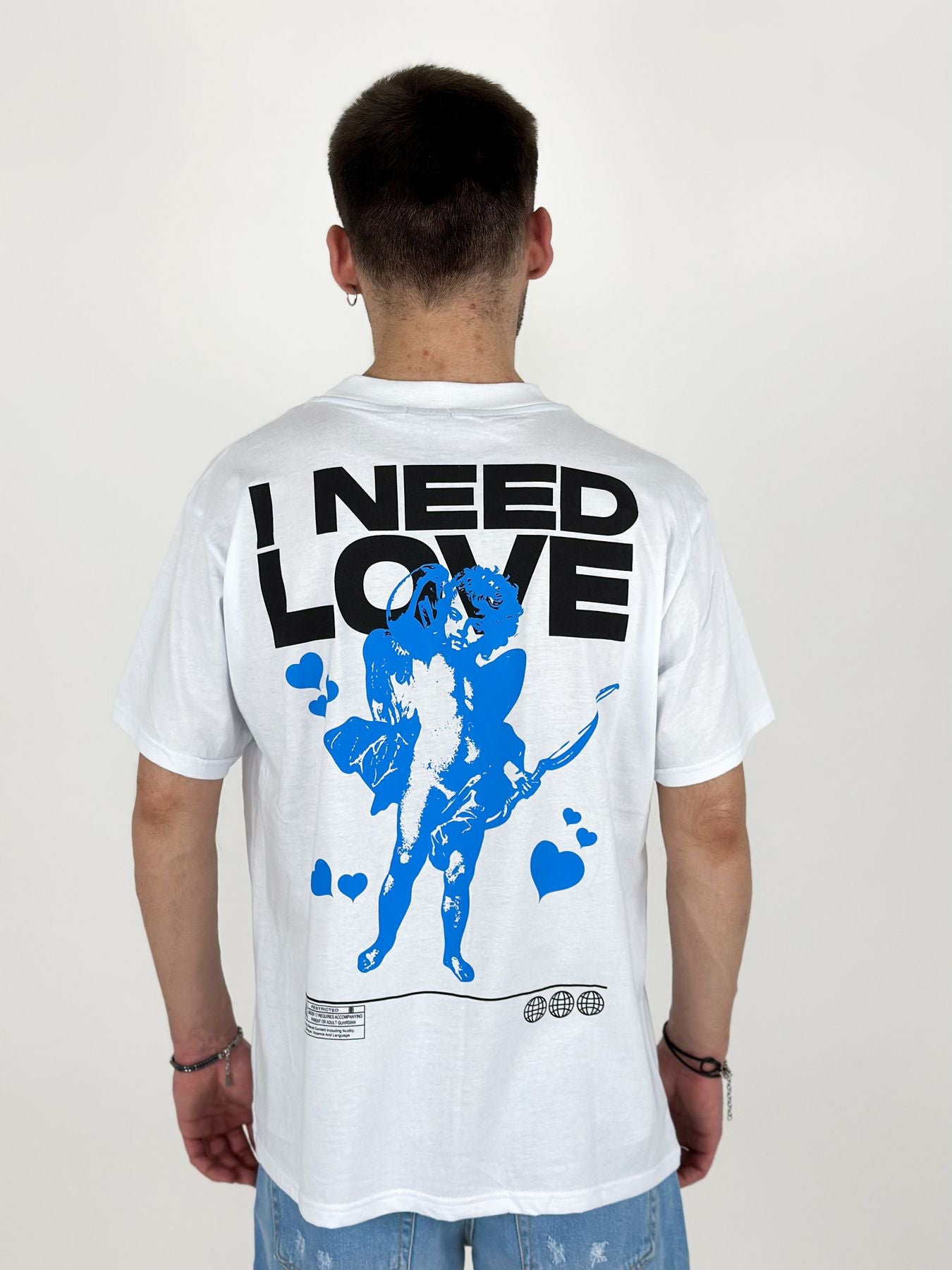 T-Shirt I need love