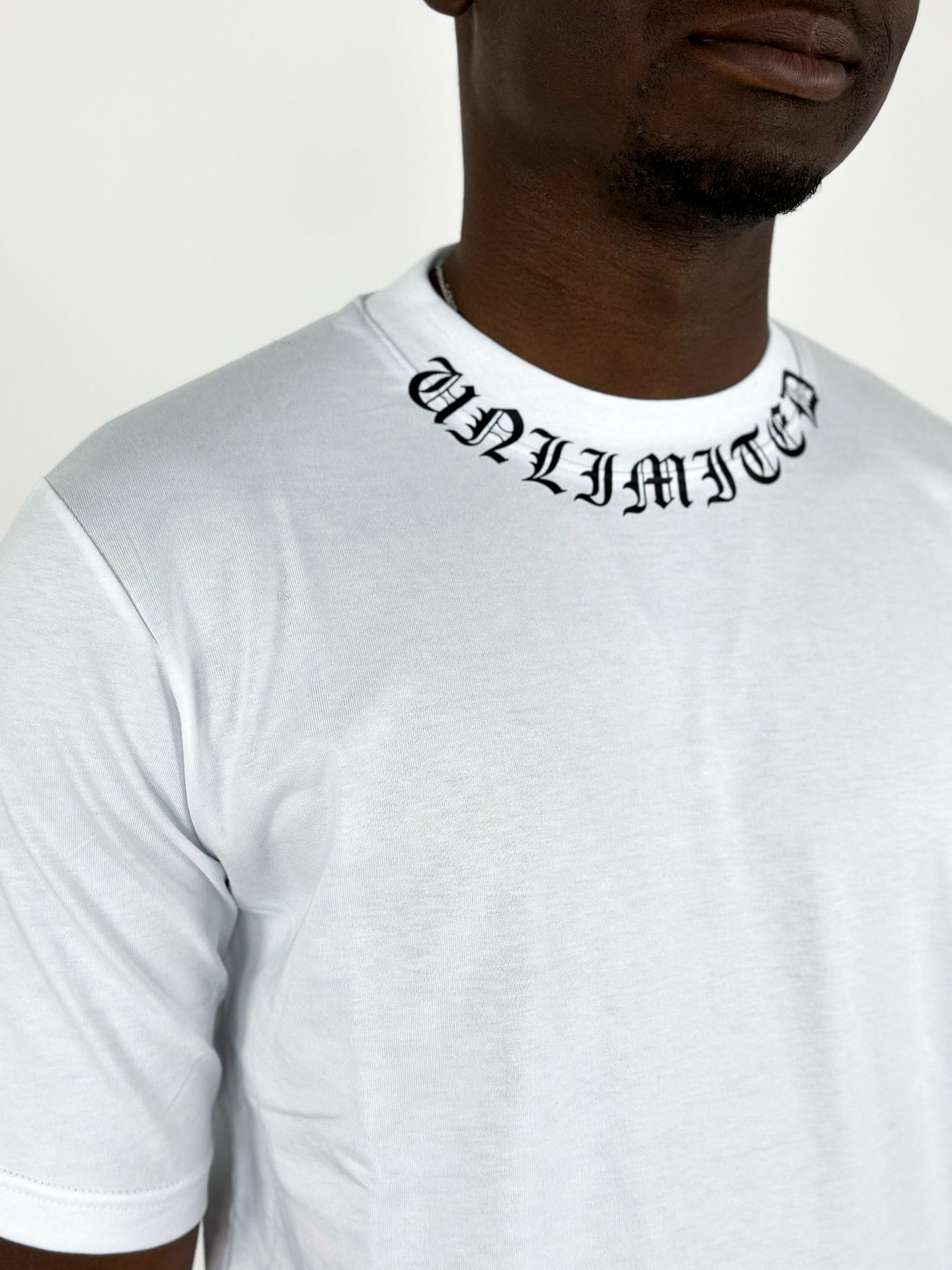 T-Shirt DRAGON con stampa sotto il collo - Estilo De Vida